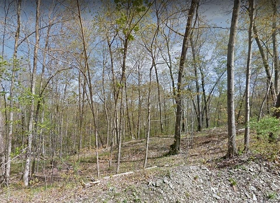 1st image of 120 Forest Dr
