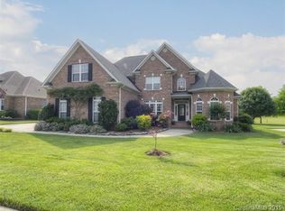 1428 Emerald Lake Dr, Matthews, NC 28104