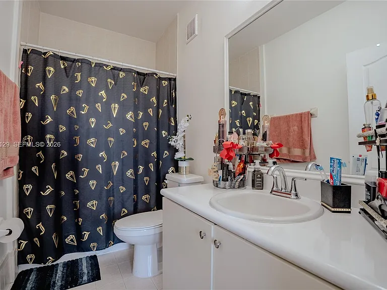 17600 NW 73rd Ave #2016 — Photo 17