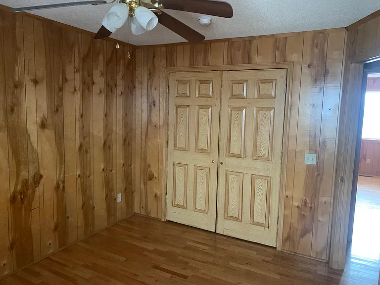 Back bedroom closet