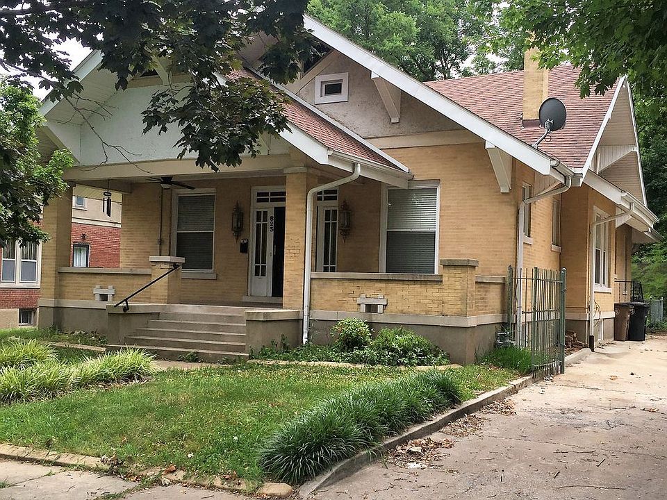 1st image of 823 Themis St