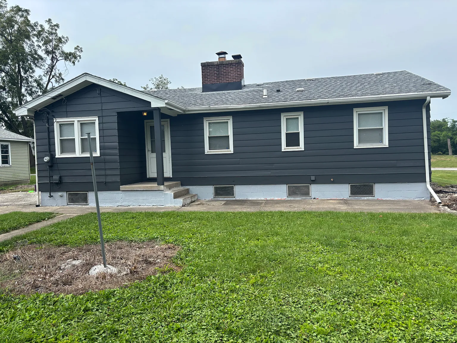 3 bed, 1299 sqft, $1,971 — Photo 3