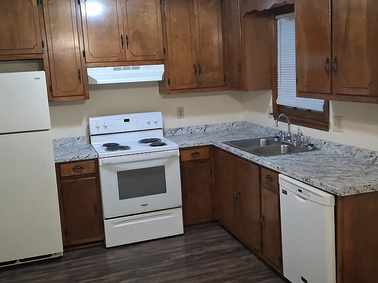 136 Highland Park Dr — Photo 17