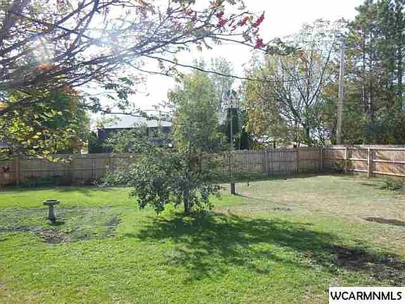 5th image of 105 Lindstrom Ave W