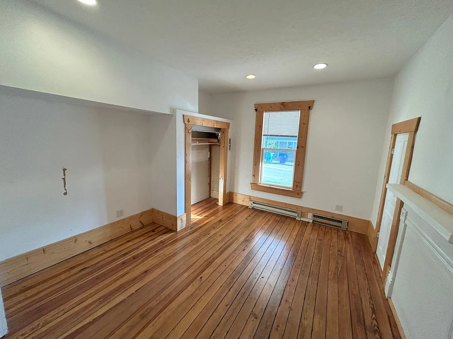 702 Progress St — Photo 2