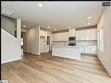 4 bed, 2479 sqft, $2,498 — Photo 1