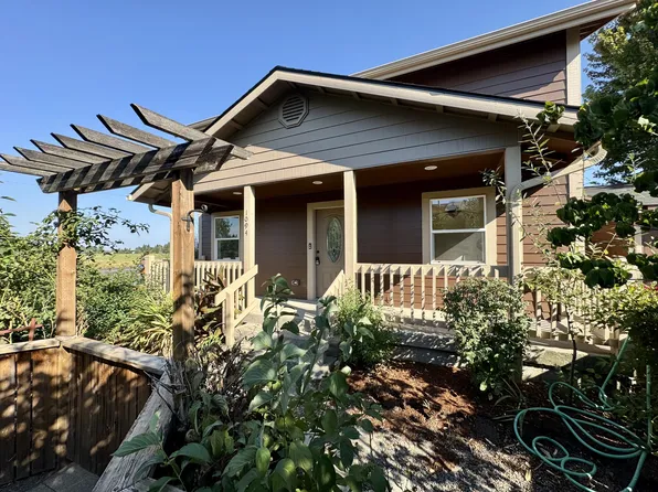 1094 NE Conifer Blvd #4, Corvallis, OR 97330