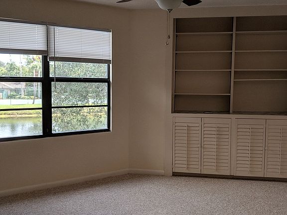 5th image of 119 Deer Lake Cir