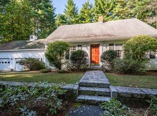 11 Saddle Hill Rd, Hopkinton, MA 01748