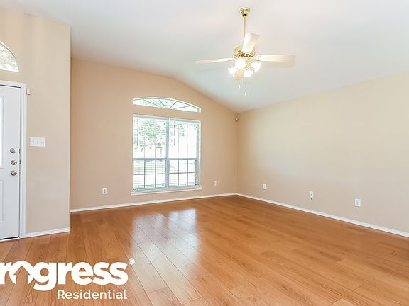 2nd image of 4012 Staghorn Cir N