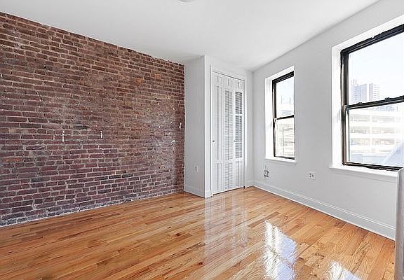 4th image of 91 E 208th St APT 4B