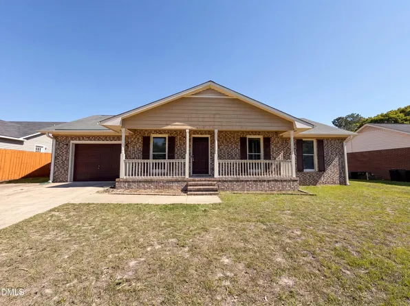 2577 Previs Dr, Fayetteville, NC 28306