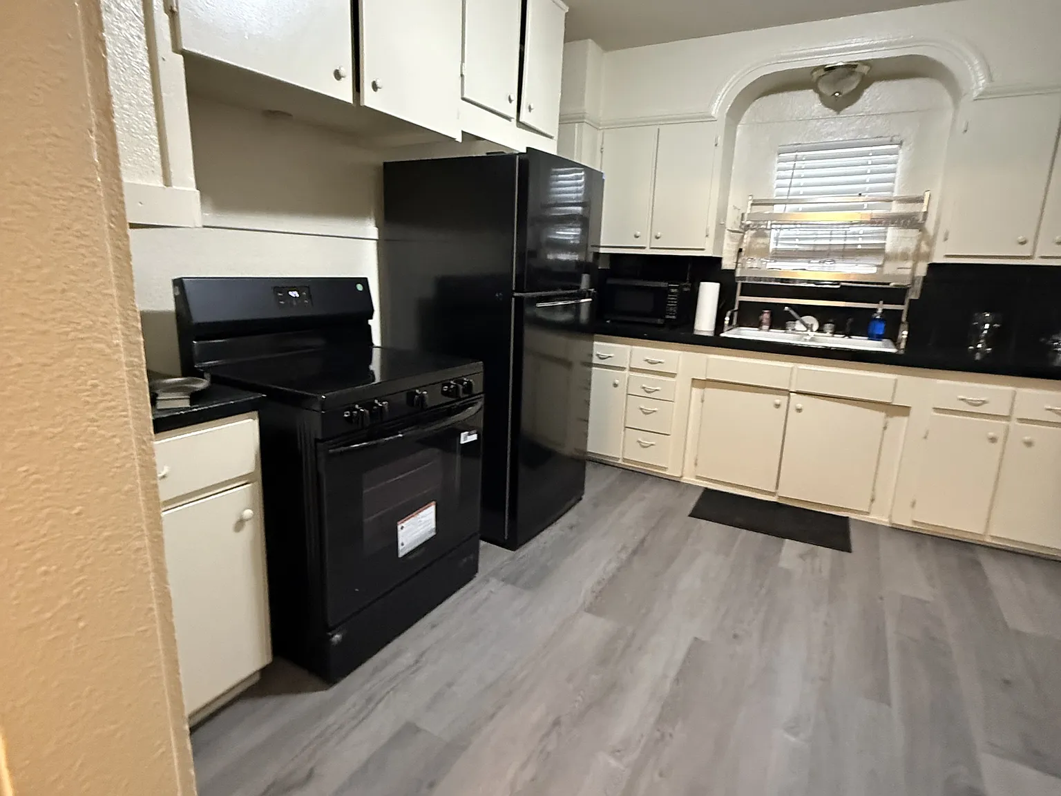 1206 West 4th Street Sublease - 1 — Photo 2