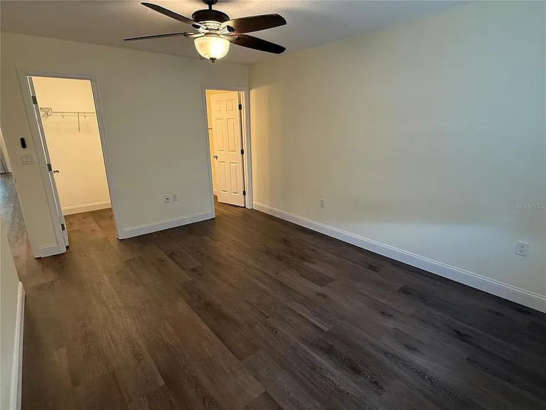 514 Longfellow Ct #C — Photo 26