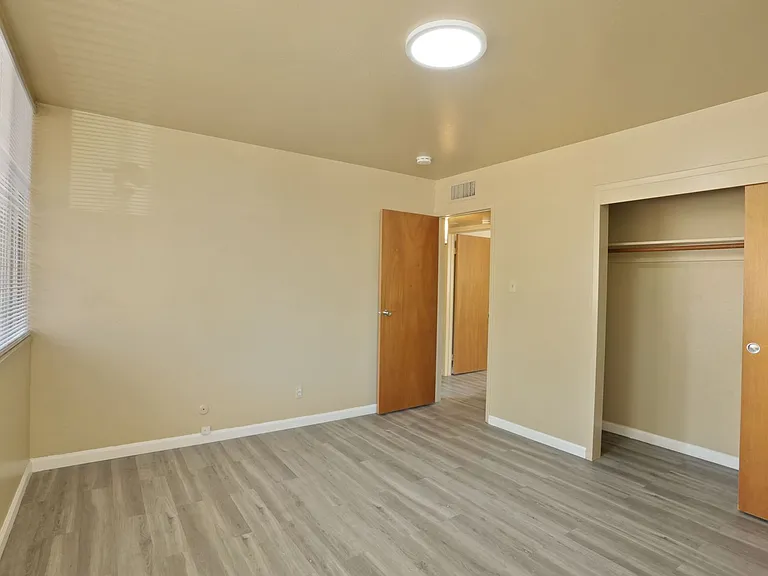 248 W Knoles Way — Photo 17