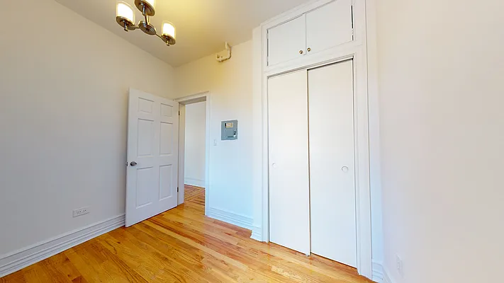 Rented by Bond New York | media 6