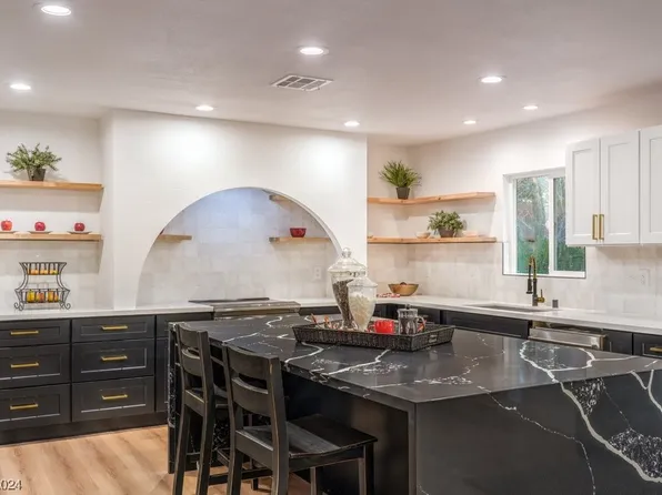 6878 Edna Ave, Las Vegas, NV 89146