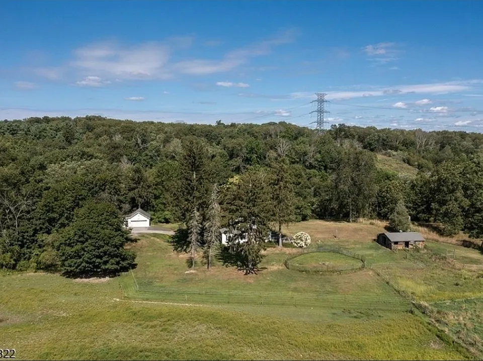 475 Highway 94FREDON