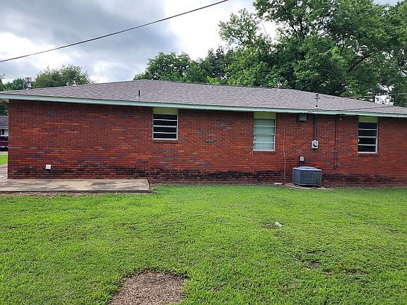 4th image of 1712 Broadmoor Rd