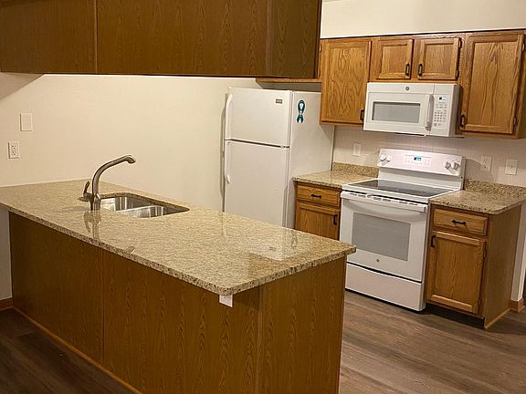 3rd image of 4888 Pine Cone Ct