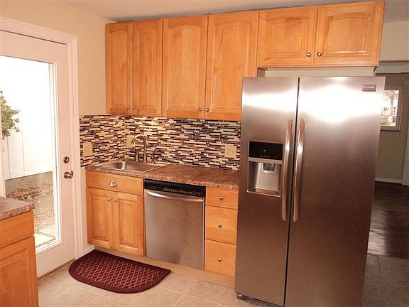 5th image of 8751 Cottonwood Dr
