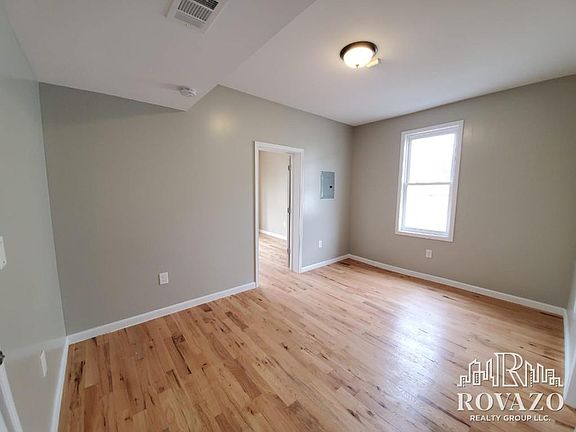 5th image of 358 21st St Floor 2