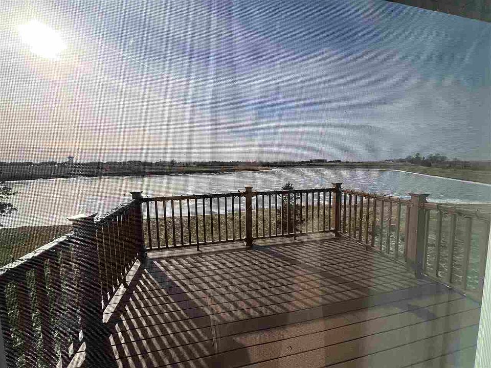 2nd image of 1852 Goose Lake Cir
