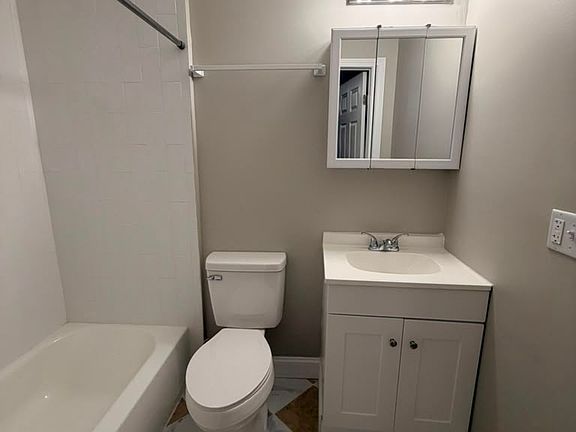 5th image of 151 Howard Ave #1L