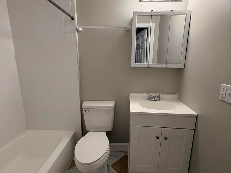 151 Howard Ave #1L — Photo 5