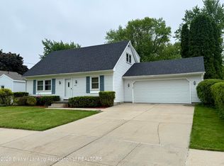 4509 Arden Rd, Lansing, MI 48917