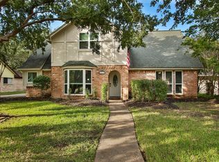 8218 Renmark Ln, Houston, TX 77070