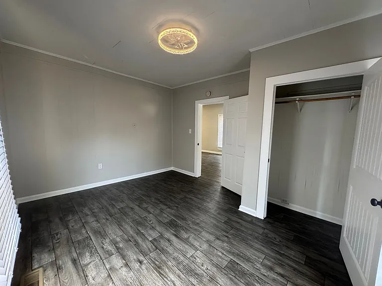 269 Academy Ave N #W — Photo 4