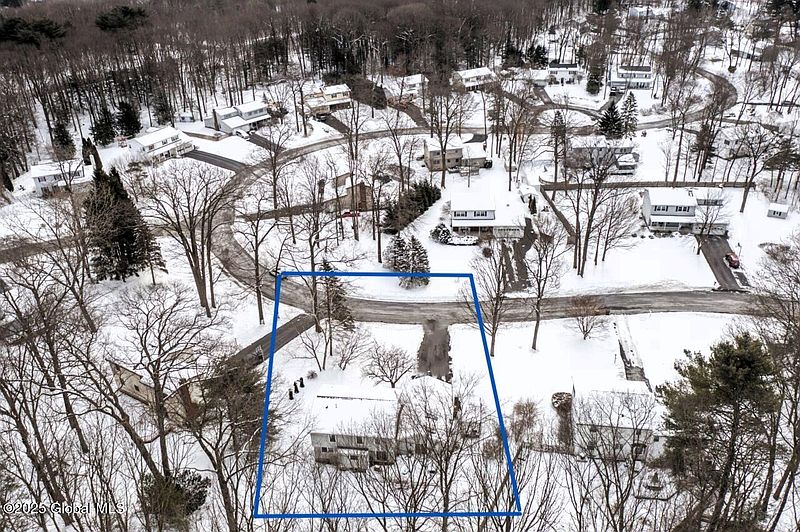 3rd image of 70 Esopus Drive