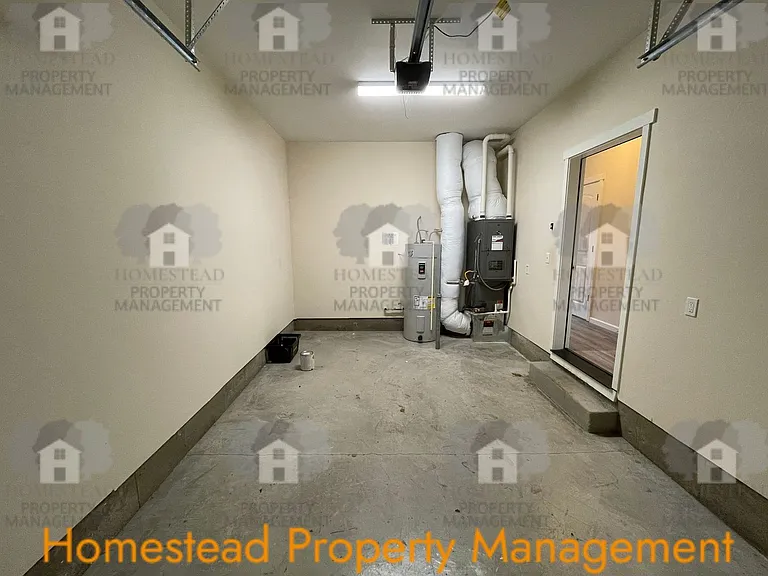 1220-1222 SE Academy St — Photo 24
