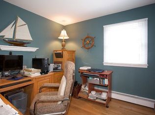 40 Colonial Ave, Garden City, NY 11530