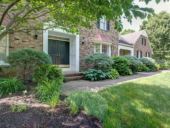 4th image of 3 Marblehead Ct