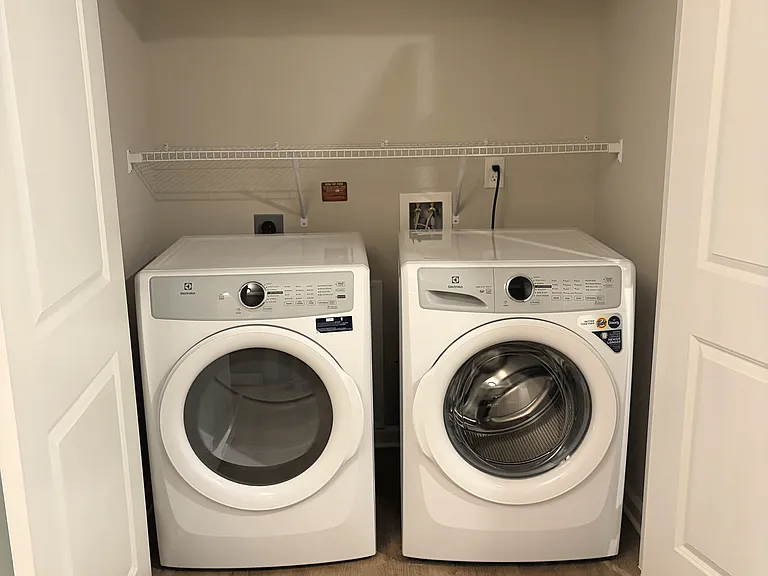 Clairmont at Crabtree — Photo 67