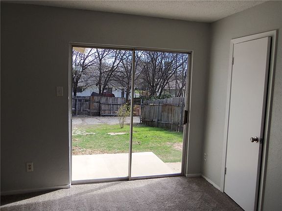 3rd image of 6715 Sandshof Dr #B
