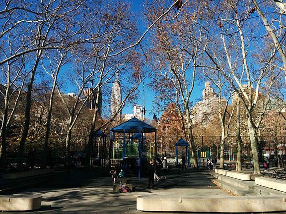 5th image of 324 E 35th St APT 6D