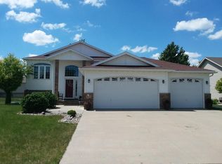 3351 Jefferson St S, Fargo, ND 58104