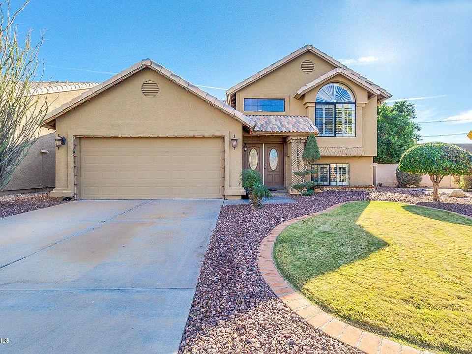 1st image of 2833 E Redwood Ln