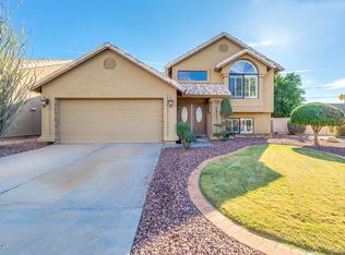 2833 E Redwood Ln, Phoenix, AZ 85048