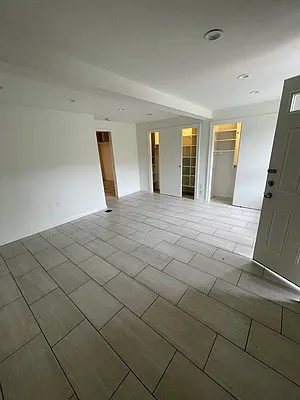 Rented by Irene Mihalios, LREB | media 14