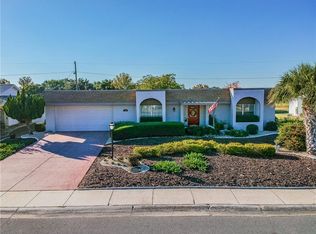 719 Fox Hills Dr, Sun City Center, FL 33573
