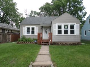 2742 Ewing Ave N, Robbinsdale, MN 55422