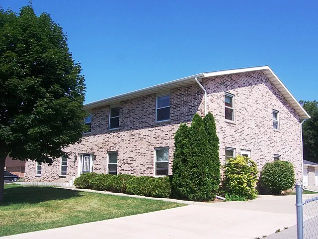 2 bed, 1.0 bath, 1050 sqft, $1,150 — Photo 2
