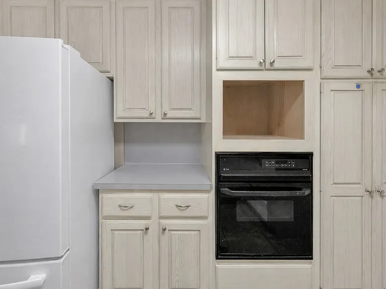 1222 Merry Oaks Dr — Photo 17