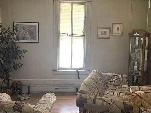 5th image of 1047 Walker Ave