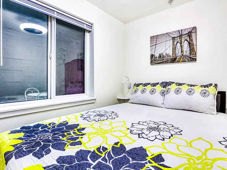 425 Vine St #318 — Photo 15