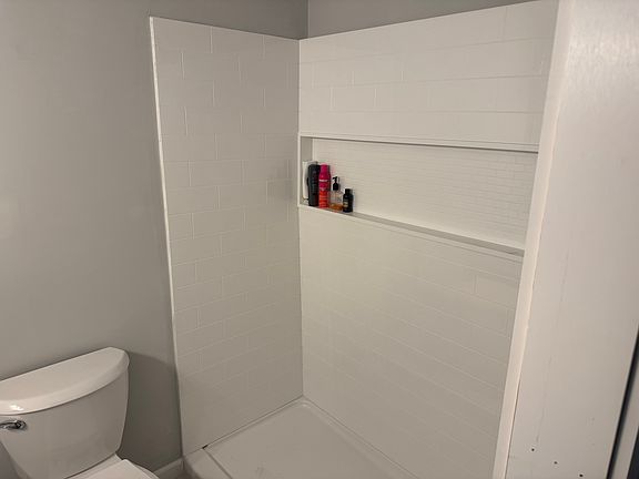 4th image of 499 Oak Park Rd